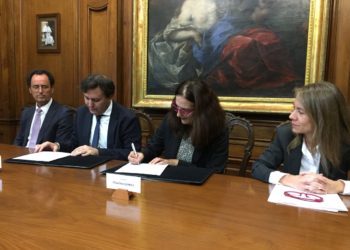 OLACDE firma convenio con la Universidad Católica de Chile para la creación del Programa Latinoamericano de Políticas Energéticas