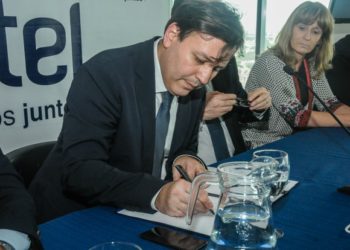 OLACDE firma acuerdo con Antel para almacenar información en su Data Center