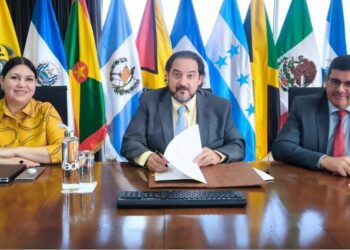 OLACDE y WMO firman Memorando para impulsar la transición energética en ALC