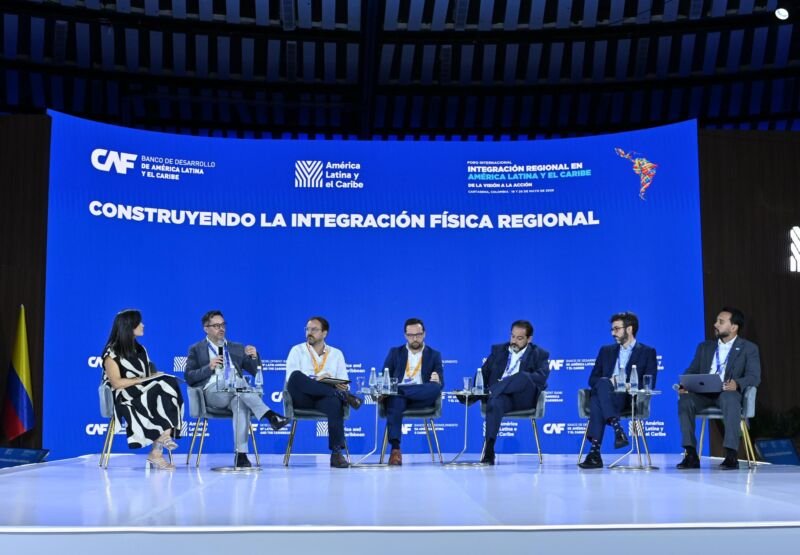 Image for the Tweet beginning: 🌎⚡ La integración regional se