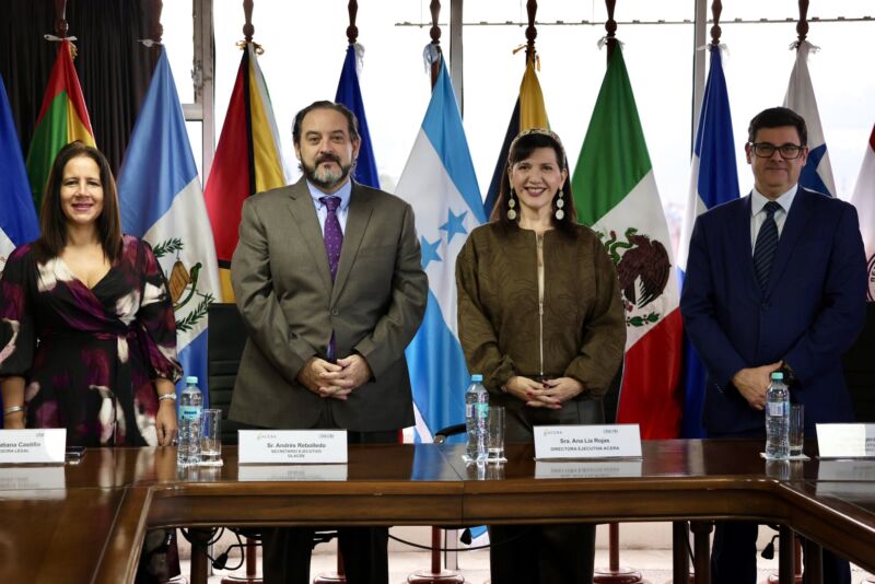 Image for the Tweet beginning: Conectar experiencias y sumar capacidades: