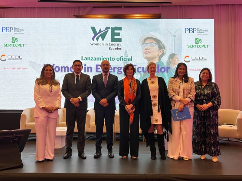 Image for the Tweet beginning: 🌎⚡ Más mujeres liderando la